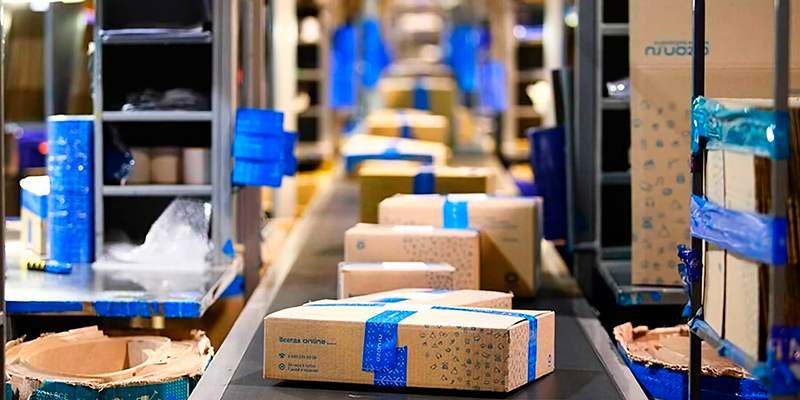 Коробки с товаром