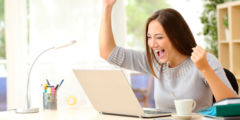 Счастливая девушка