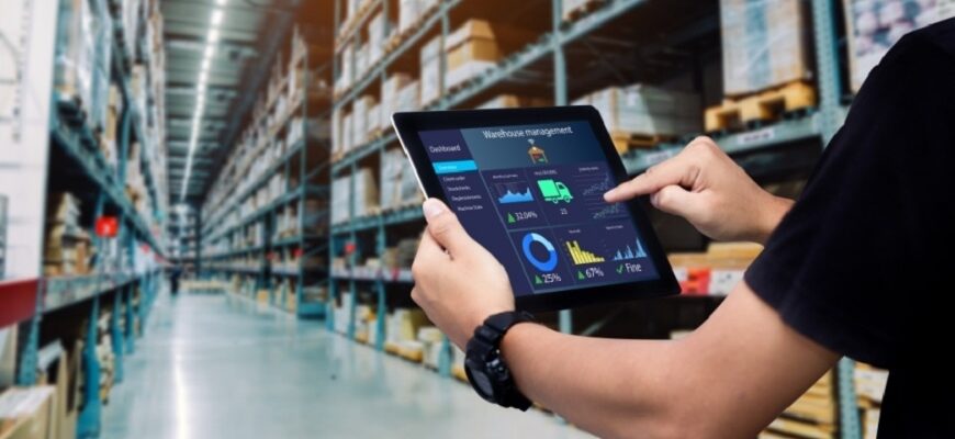 Работник склада