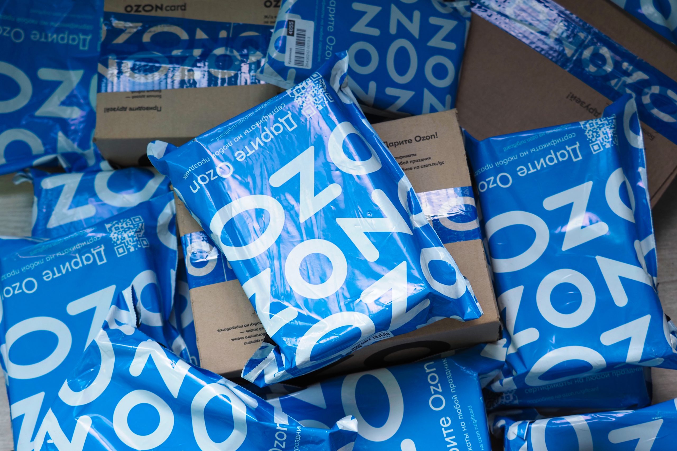 Пакеты с товаром Озон